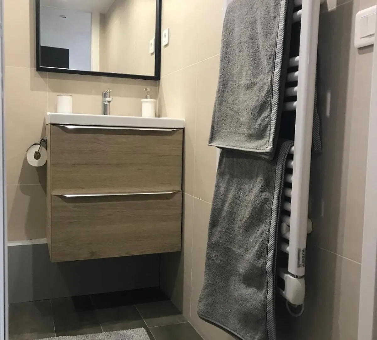 Superbe Appartement 4 Personnes Au Centre De Paryż 0*,